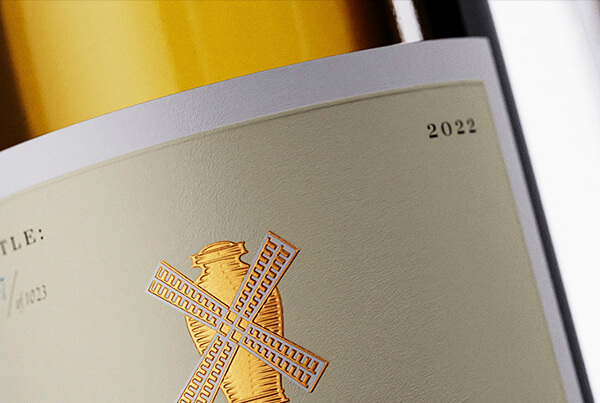 Elevating Tradition: The Classic Wine Label Design of Bellite